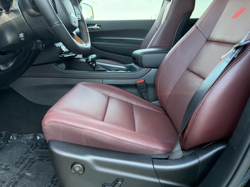 Dodge Durango Vehicle Full-screen Gallery Image 21