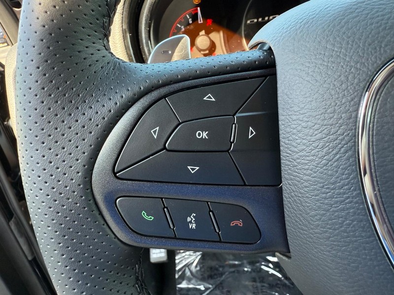 Dodge Durango Vehicle Full-screen Gallery Image 23