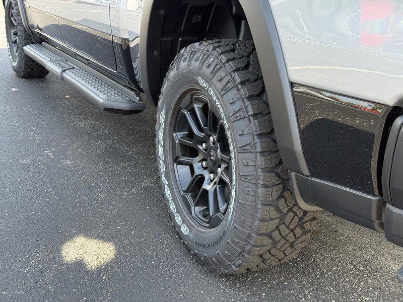 Ram 1500 Vehicle Full-screen Gallery Image 6