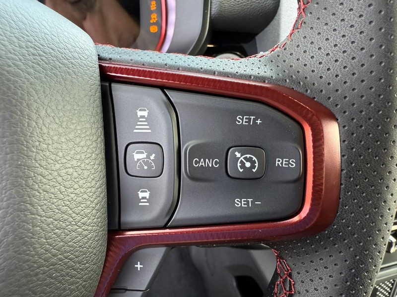 Ram 1500 Vehicle Full-screen Gallery Image 20