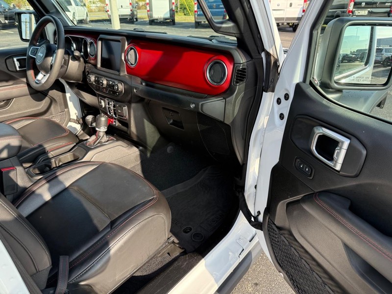 Jeep Gladiator Vehicle Full-screen Gallery Image 14