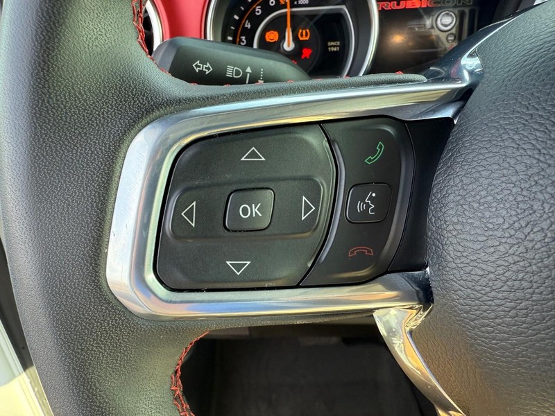 Jeep Gladiator Vehicle Full-screen Gallery Image 19