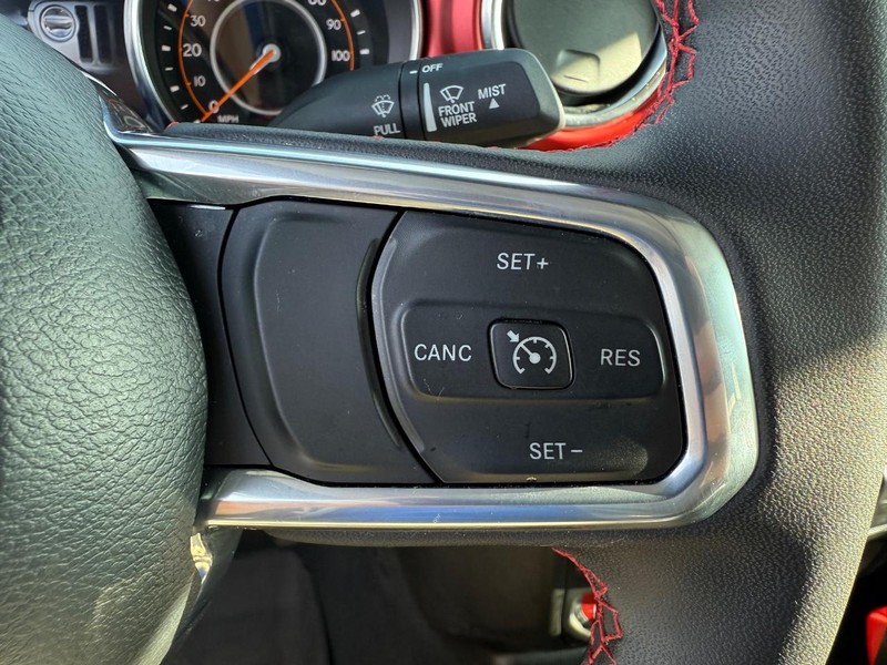 Jeep Gladiator Vehicle Full-screen Gallery Image 20