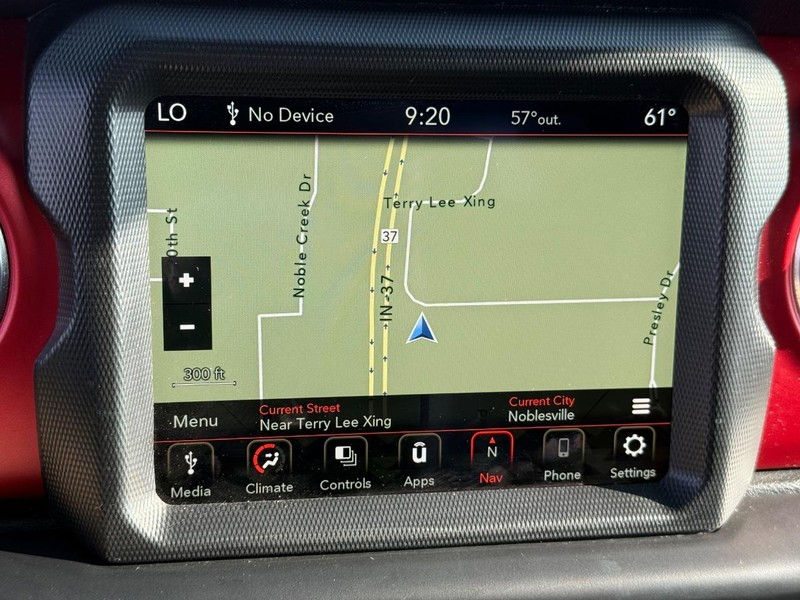 Jeep Gladiator Vehicle Full-screen Gallery Image 23