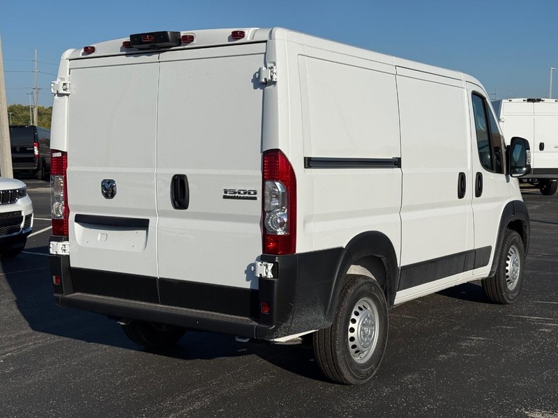 Ram ProMaster Cargo Van Vehicle Full-screen Gallery Image 3