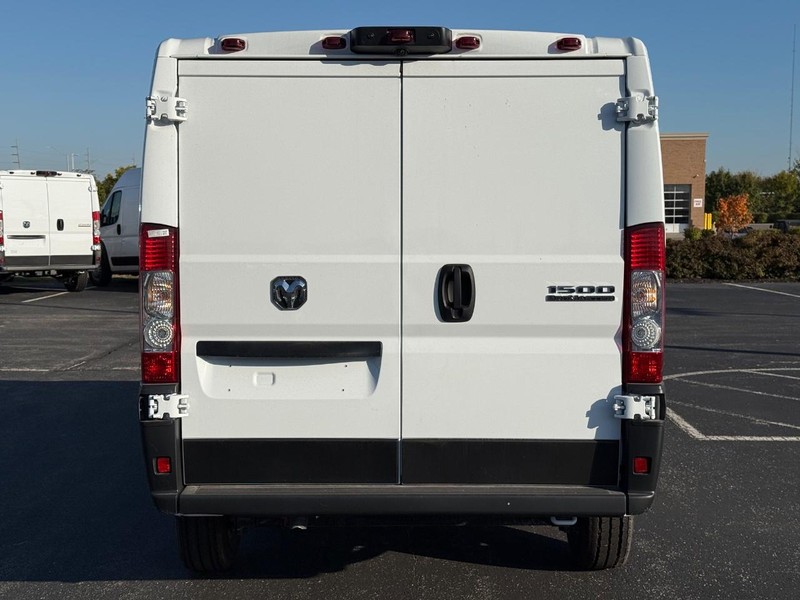 Ram ProMaster Cargo Van Vehicle Full-screen Gallery Image 4