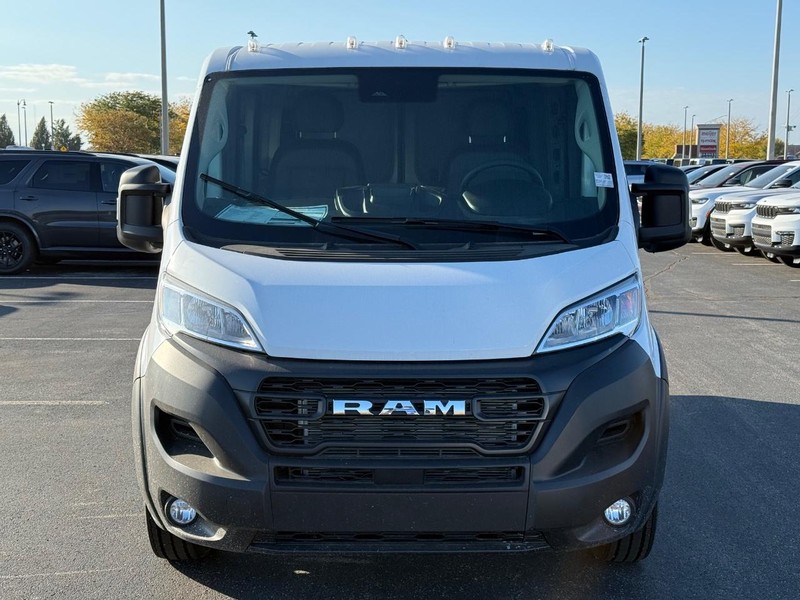 Ram ProMaster Cargo Van Vehicle Full-screen Gallery Image 9