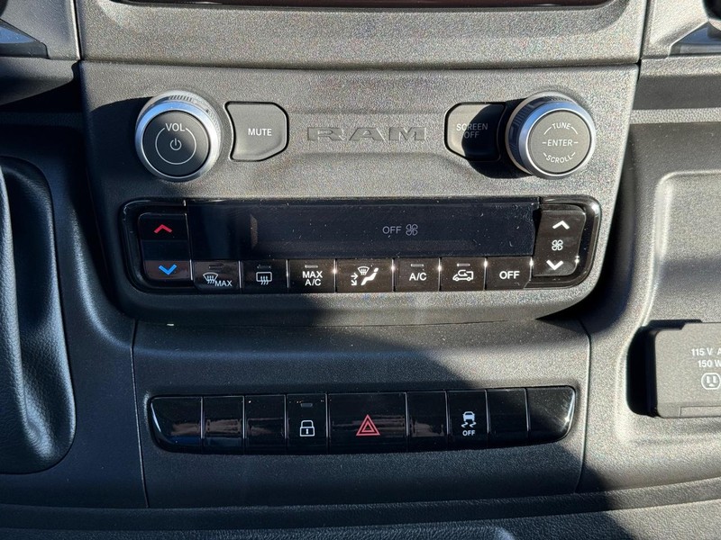 Ram ProMaster Cargo Van Vehicle Full-screen Gallery Image 26