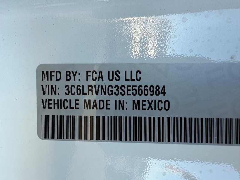 Ram ProMaster Cargo Van Vehicle Full-screen Gallery Image 32