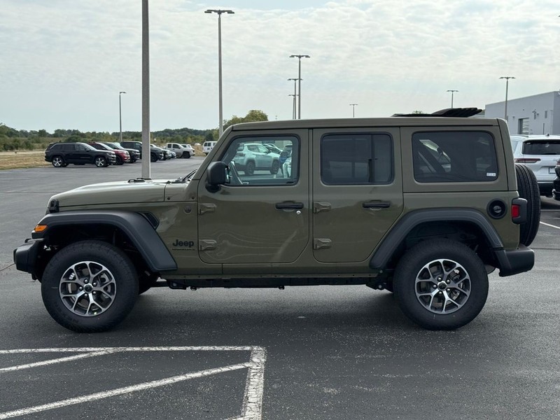 Jeep Wrangler Vehicle Full-screen Gallery Image 8