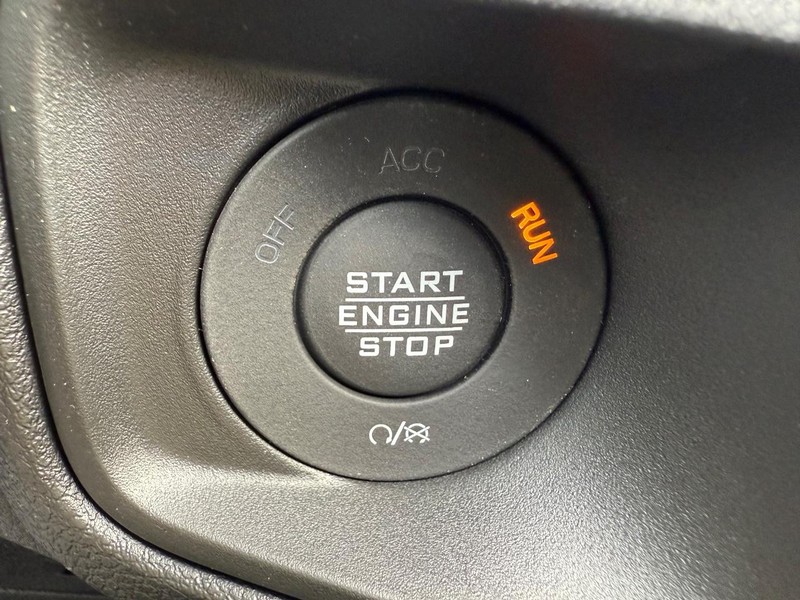 Jeep Wrangler Vehicle Full-screen Gallery Image 23