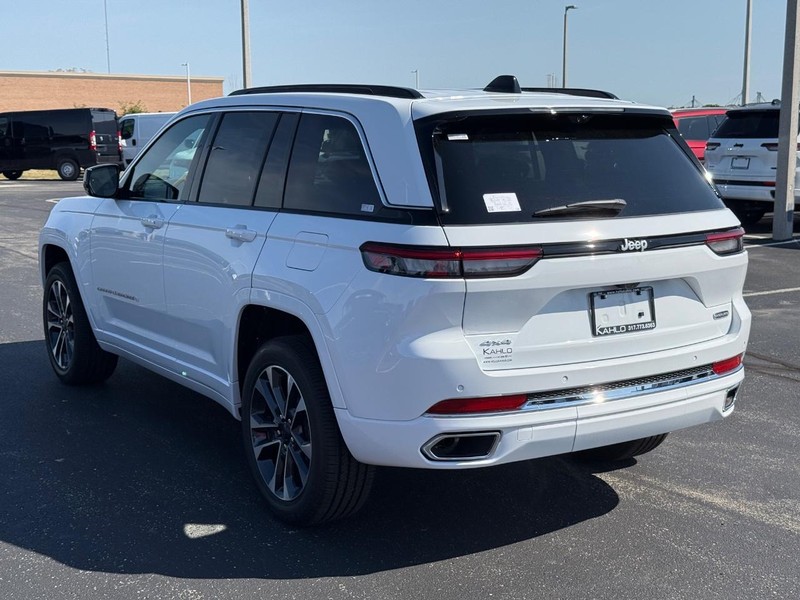 Jeep Grand Cherokee Vehicle Full-screen Gallery Image 5