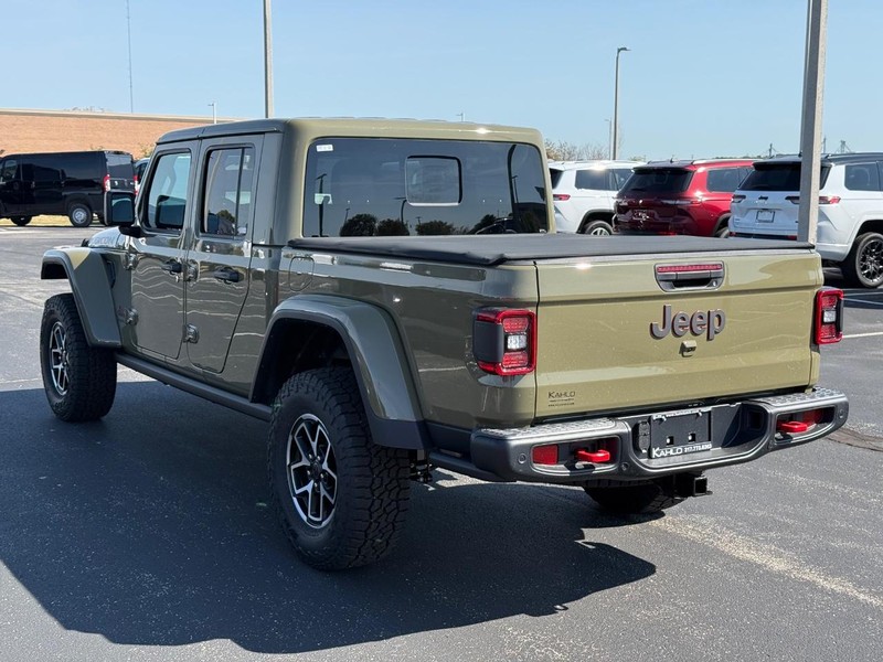 Jeep Gladiator Vehicle Full-screen Gallery Image 5