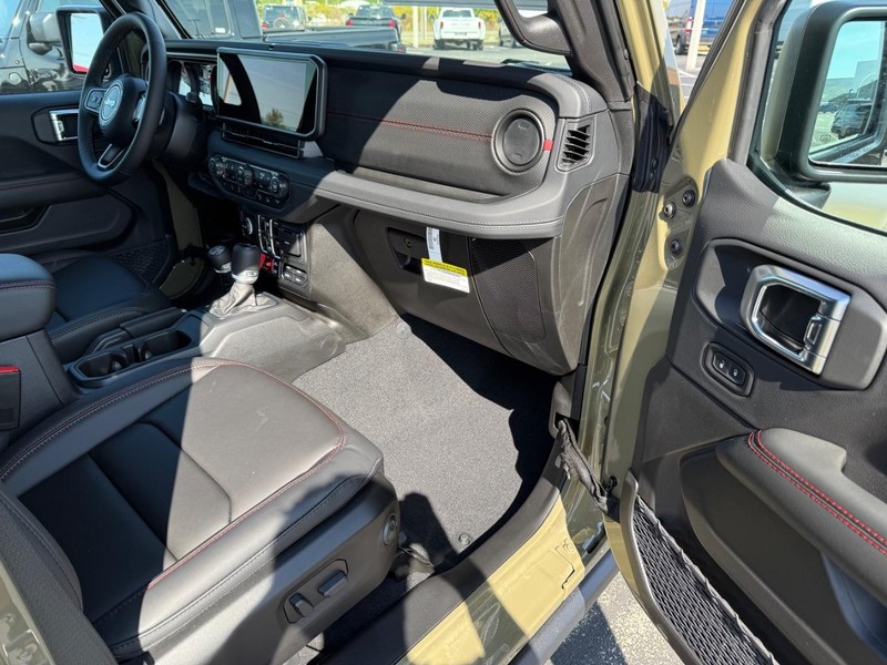 Jeep Gladiator Vehicle Full-screen Gallery Image 14