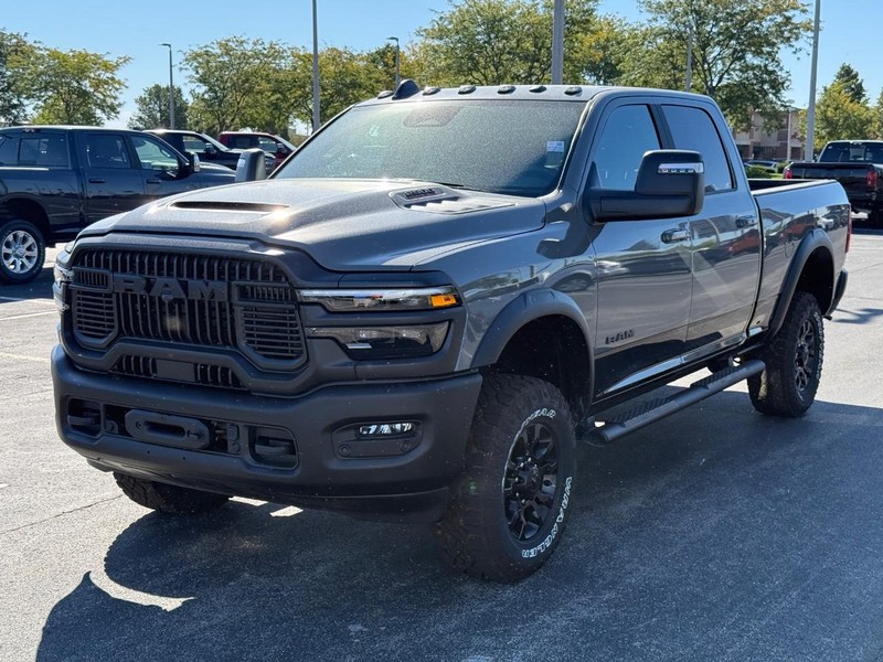 Ram 2500 Vehicle Full-screen Gallery Image 8