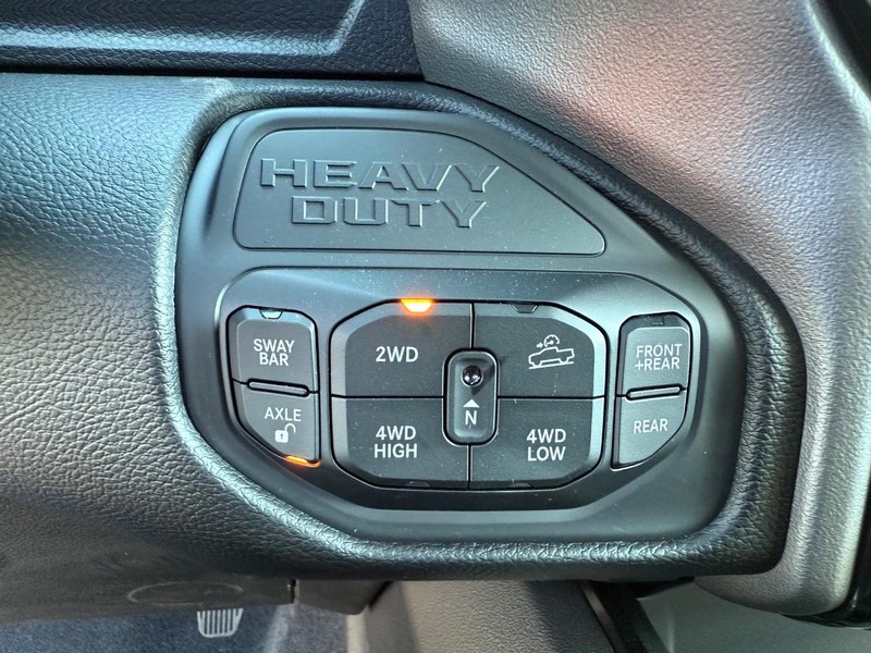 Ram 2500 Vehicle Full-screen Gallery Image 22