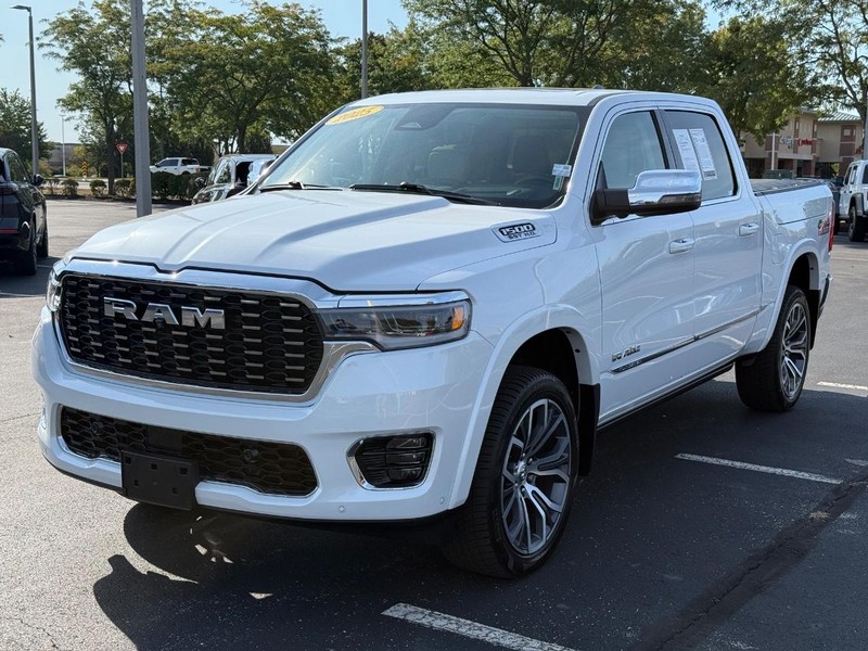 Ram 1500 Vehicle Full-screen Gallery Image 8
