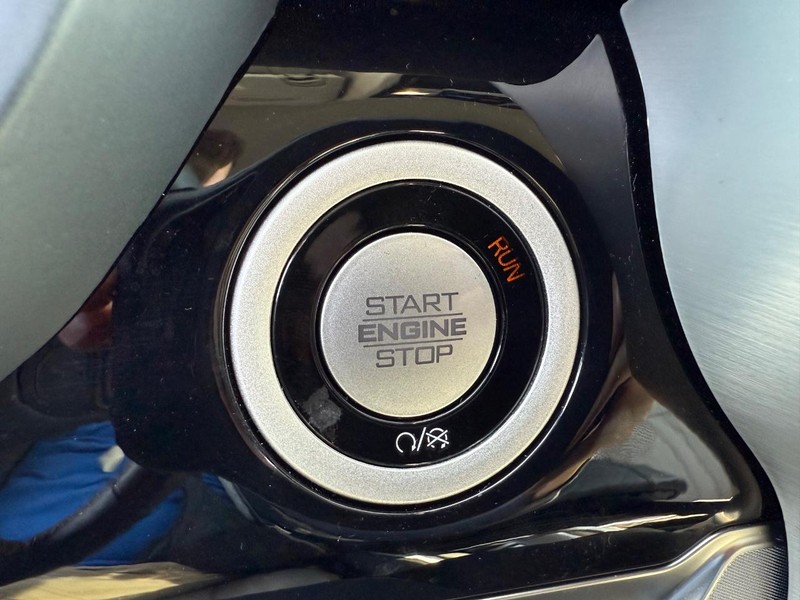 Ram 1500 Vehicle Full-screen Gallery Image 22