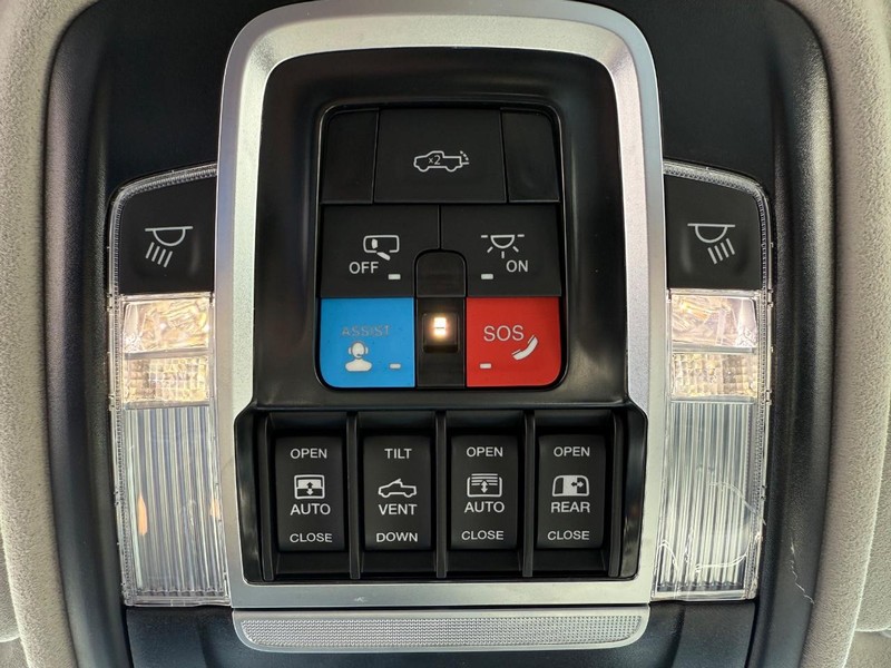 Ram 1500 Vehicle Full-screen Gallery Image 27