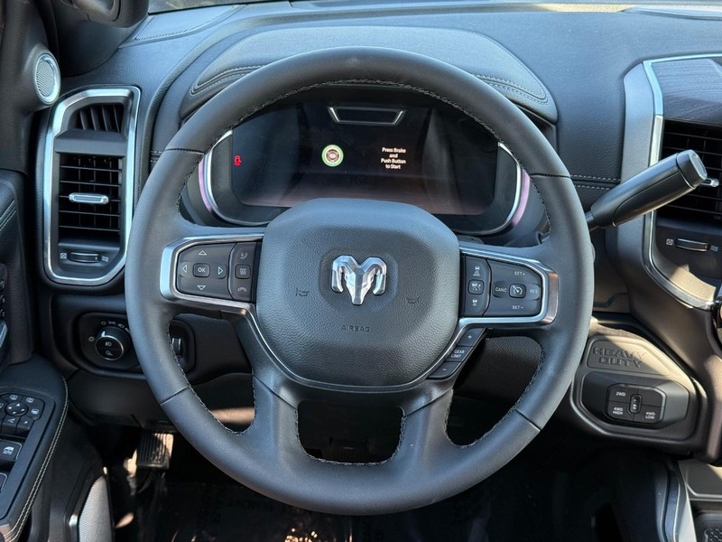 Ram 2500 Vehicle Full-screen Gallery Image 14