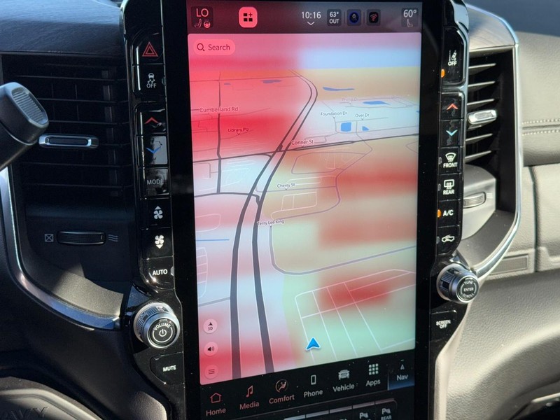 Ram 2500 Vehicle Full-screen Gallery Image 23