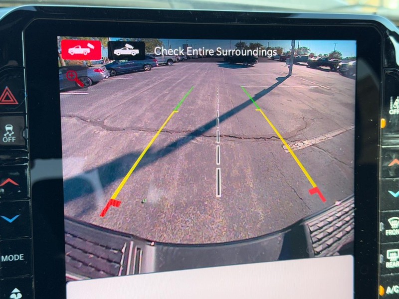 Ram 2500 Vehicle Full-screen Gallery Image 24