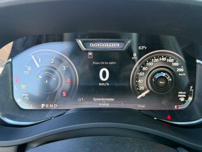 Ram 2500 Vehicle Full-screen Gallery Image 28