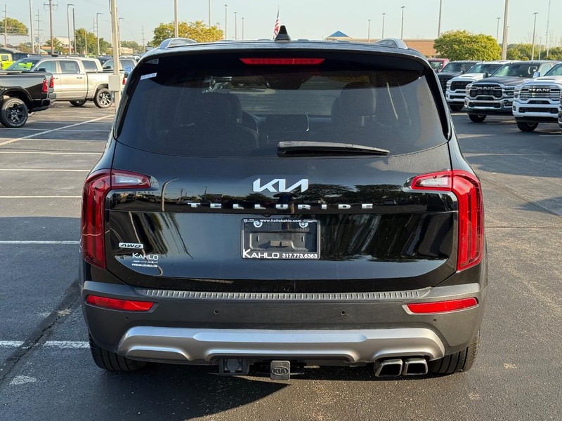 Kia Telluride Vehicle Full-screen Gallery Image 4