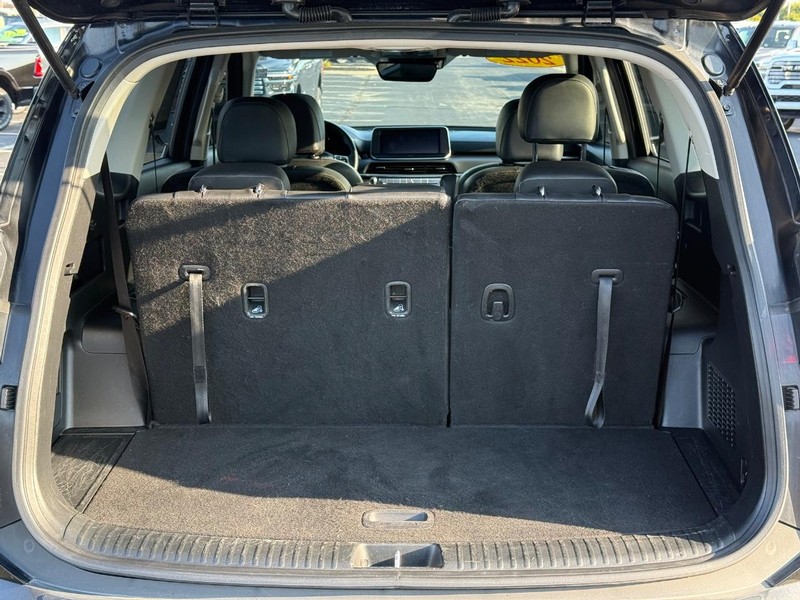 Kia Telluride Vehicle Full-screen Gallery Image 7