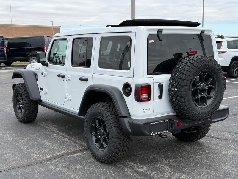 Jeep Wrangler Vehicle Full-screen Gallery Image 5