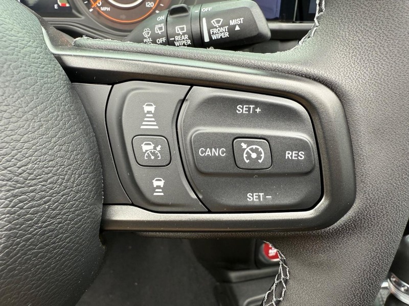 Jeep Wrangler Vehicle Full-screen Gallery Image 21