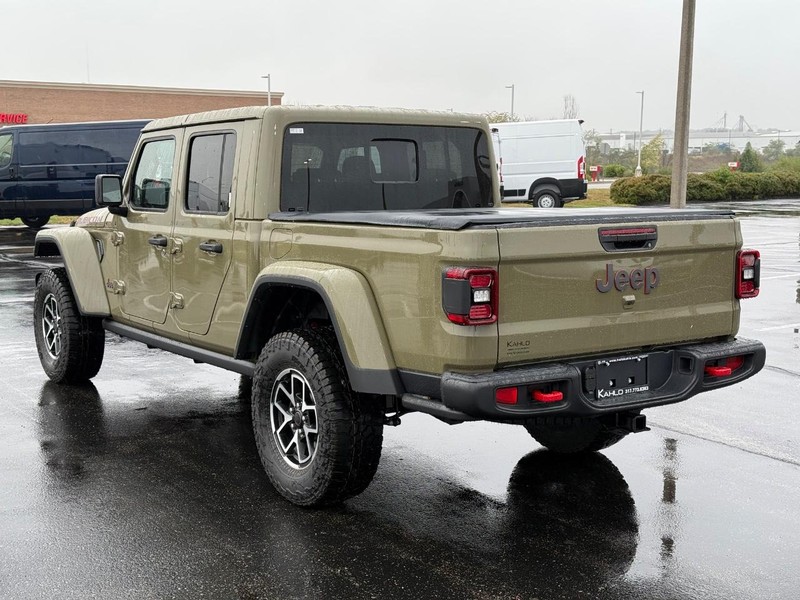 Jeep Gladiator Vehicle Full-screen Gallery Image 5