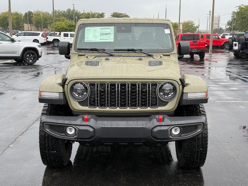 Jeep Gladiator Vehicle Full-screen Gallery Image 10