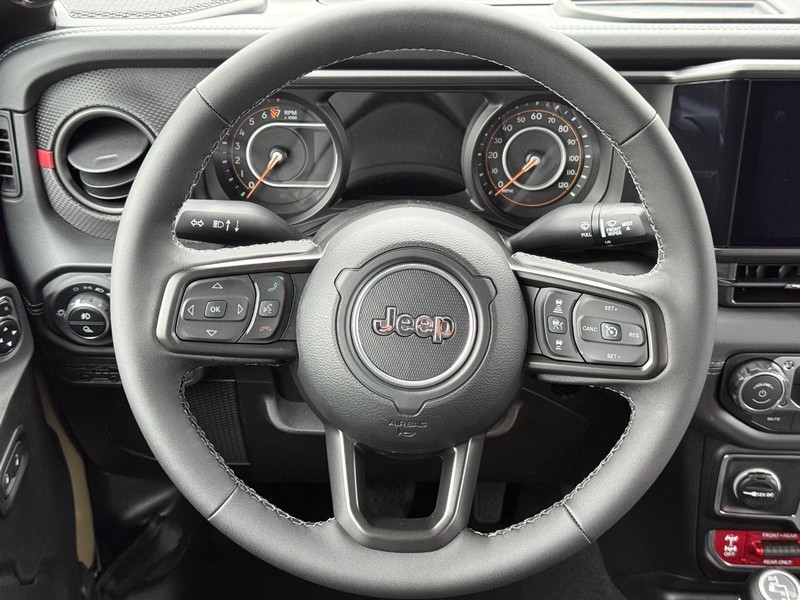 Jeep Gladiator Vehicle Full-screen Gallery Image 14