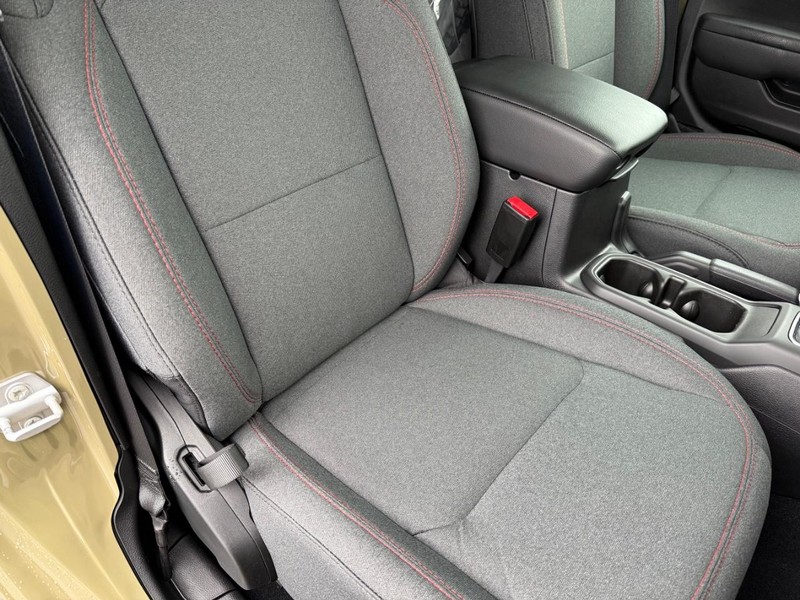 Jeep Gladiator Vehicle Full-screen Gallery Image 16