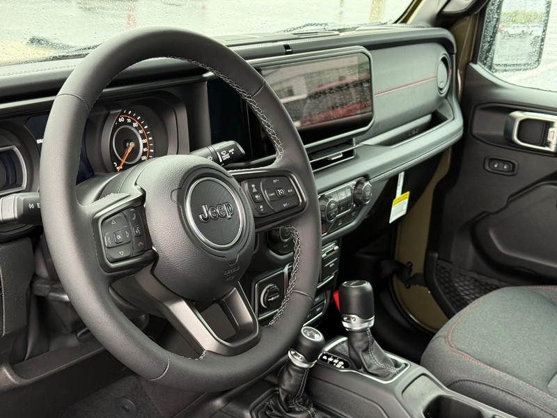 Jeep Gladiator Vehicle Full-screen Gallery Image 19