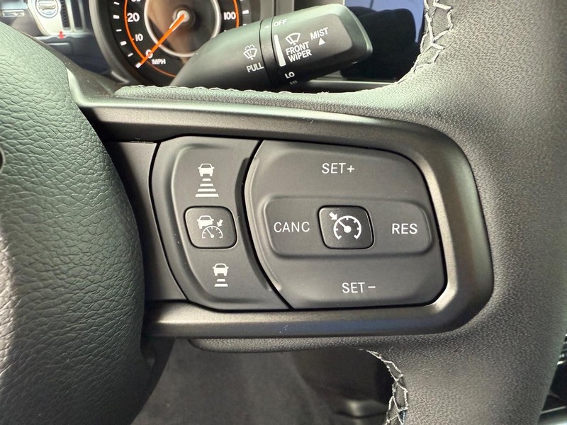 Jeep Gladiator Vehicle Full-screen Gallery Image 21