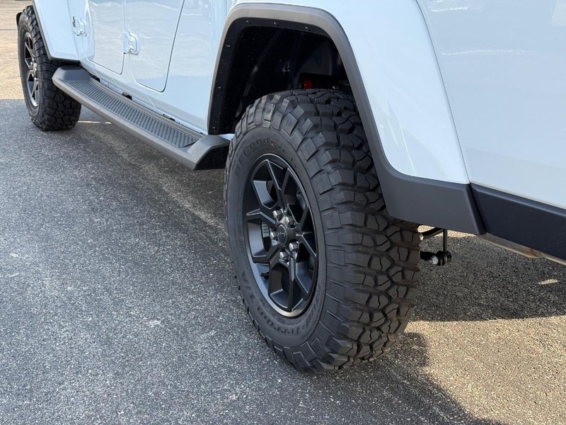 Jeep Gladiator Vehicle Full-screen Gallery Image 6