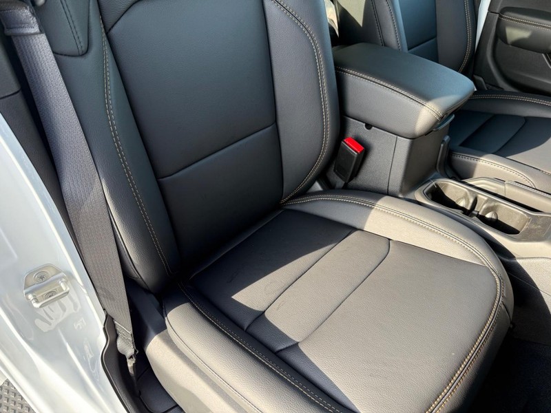 Jeep Gladiator Vehicle Full-screen Gallery Image 15