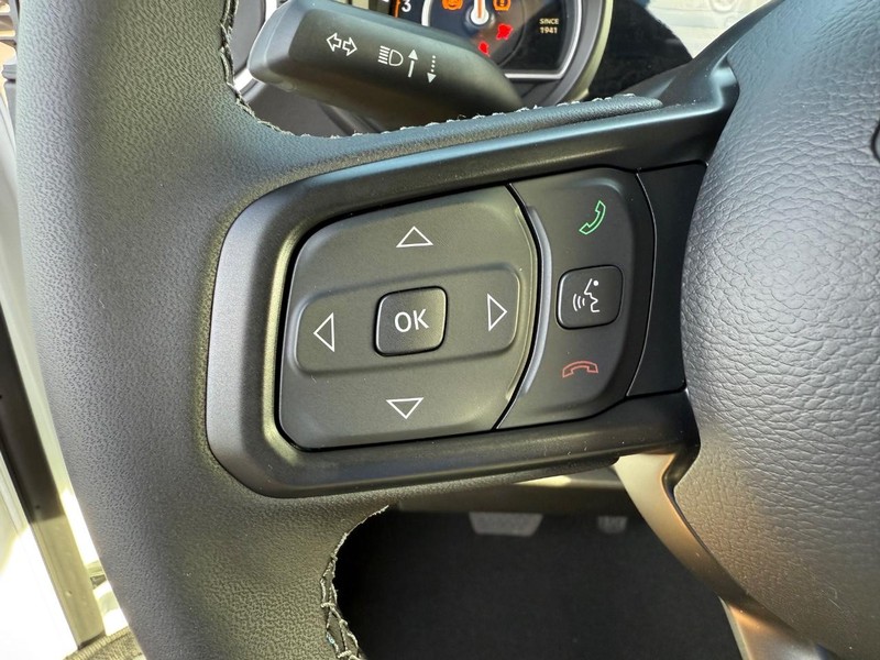 Jeep Gladiator Vehicle Full-screen Gallery Image 19