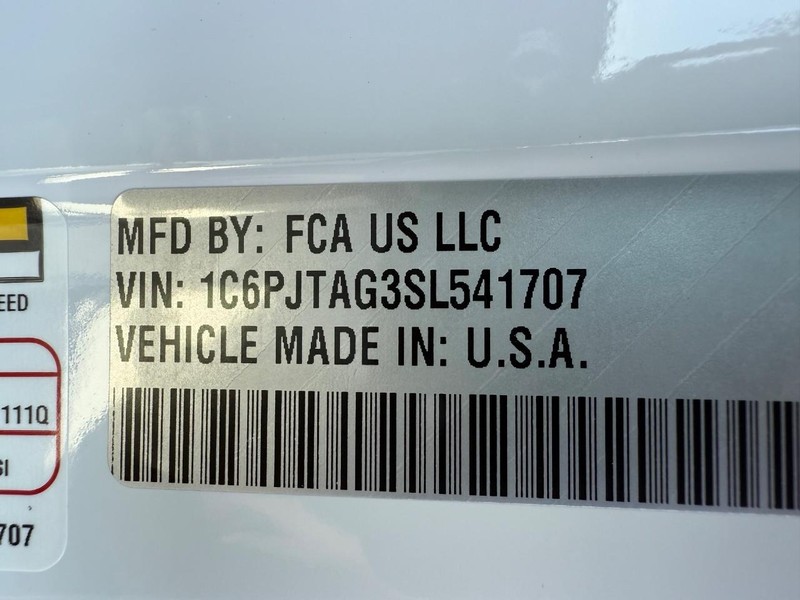 Jeep Gladiator Vehicle Full-screen Gallery Image 31