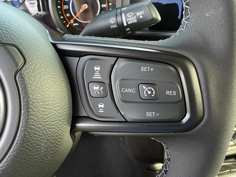 Jeep Gladiator Vehicle Full-screen Gallery Image 20