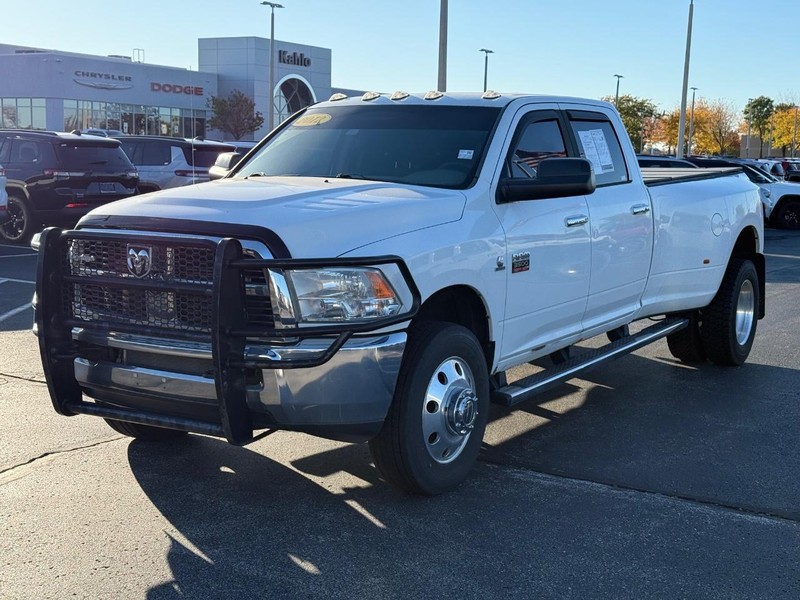 Ram 3500 Vehicle Full-screen Gallery Image 8