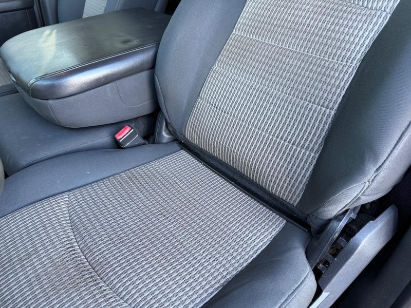 Ram 3500 Vehicle Full-screen Gallery Image 33