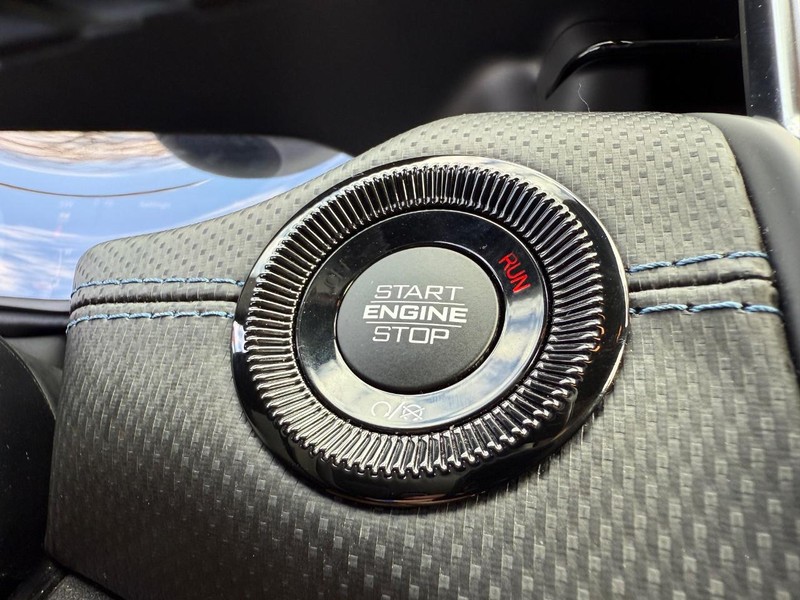 Jeep Compass Vehicle Full-screen Gallery Image 21