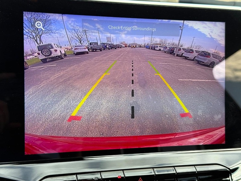 Jeep Compass Vehicle Full-screen Gallery Image 23