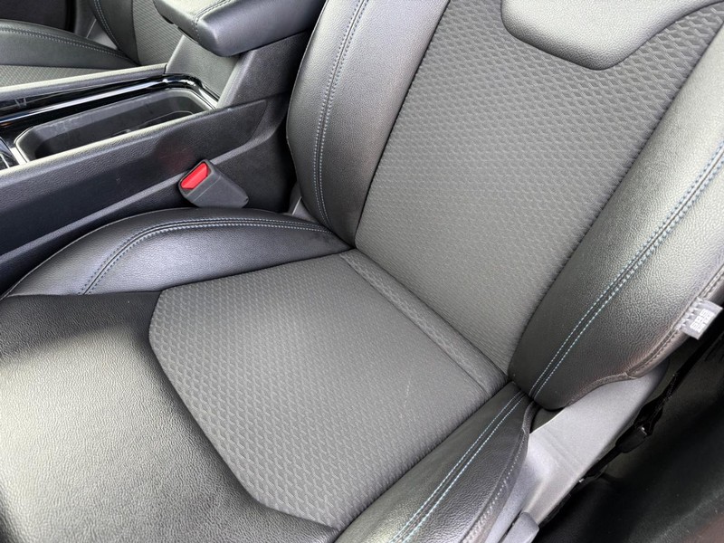 Jeep Compass Vehicle Full-screen Gallery Image 30