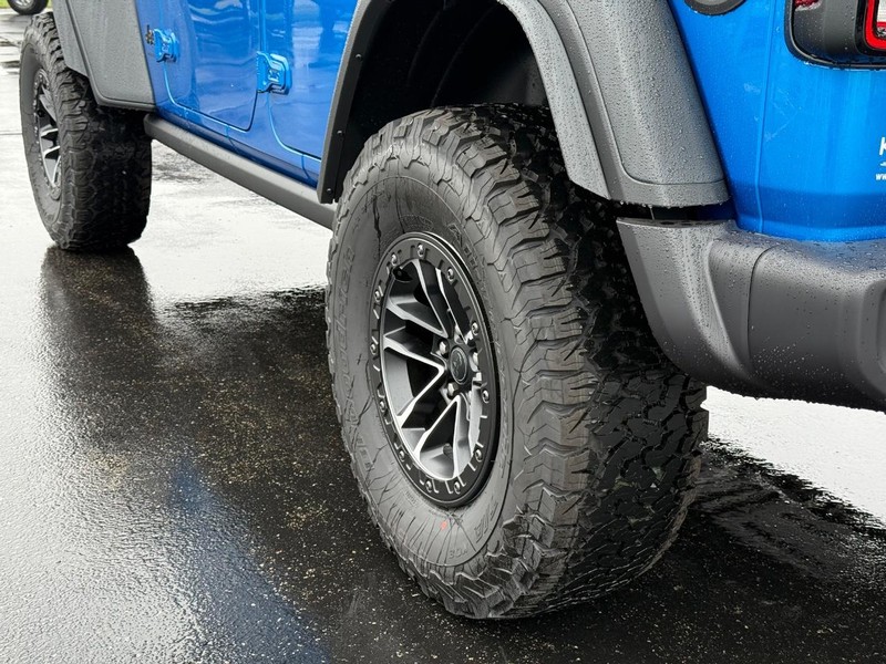 Jeep Wrangler Vehicle Full-screen Gallery Image 6