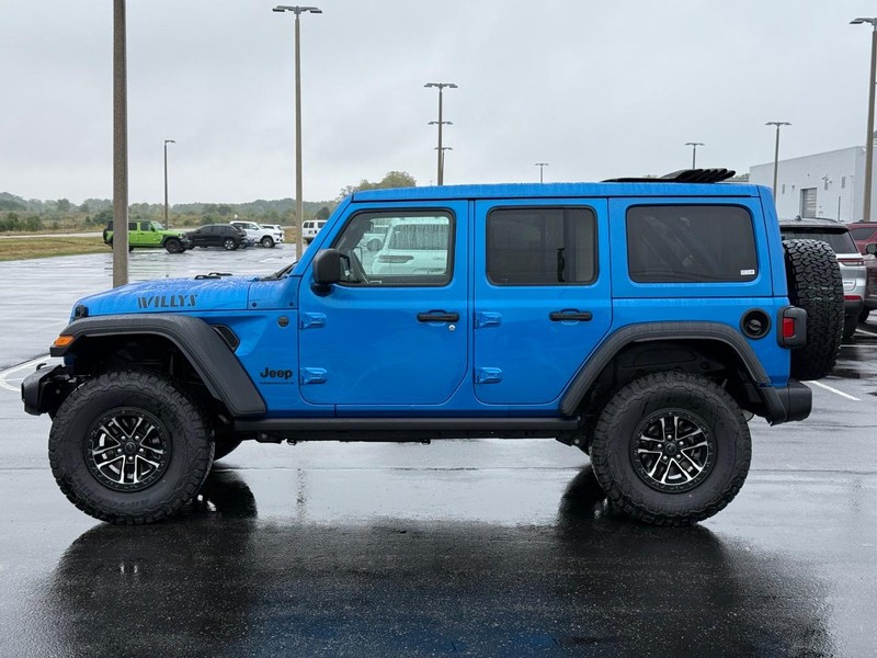 Jeep Wrangler Vehicle Full-screen Gallery Image 8