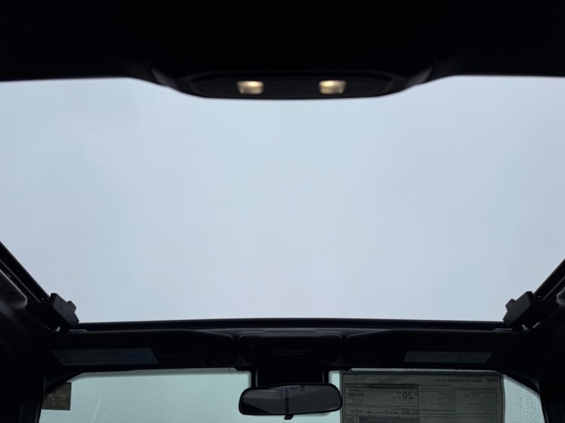 Jeep Wrangler Vehicle Full-screen Gallery Image 13